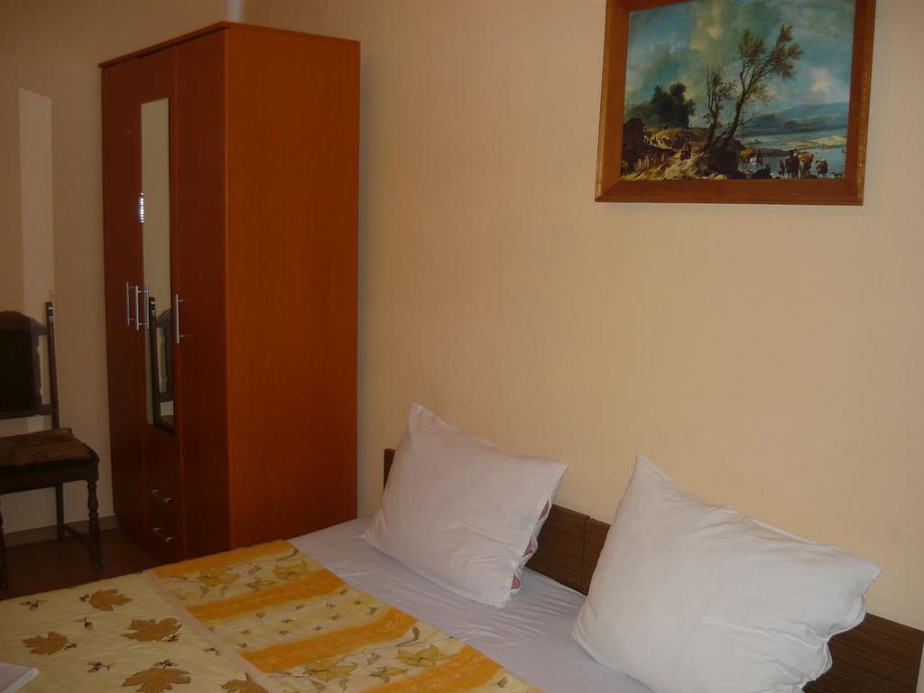 Rooms Banicevic Risan Bilik gambar
